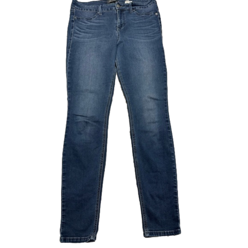 Level 99 mid rise Janice ultra skinny. With stretch! Size 32 - Picture 2 of 9